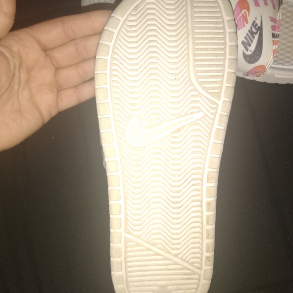 Nike slide sandals - Picture 2 of 2